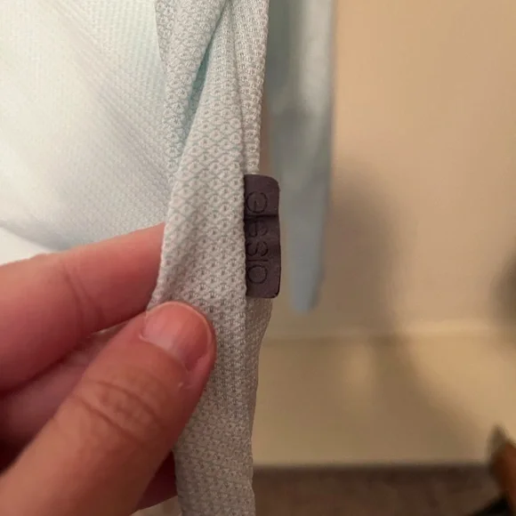 Oiselle Light Aqua (Tide) Mile One Flyout - Picture 3 of 5